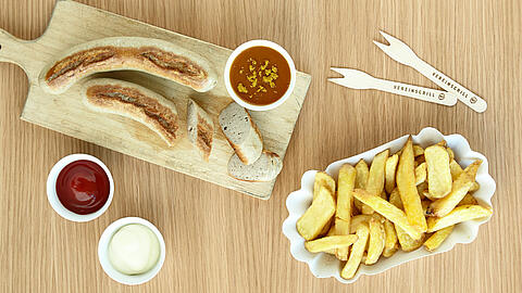 museum-gastronomie-vereinsgrill-currywurst-pommes.jpg