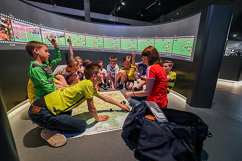 0526_Kindergeburtstag__Museum_MP_Interaktion_Karte.jpg