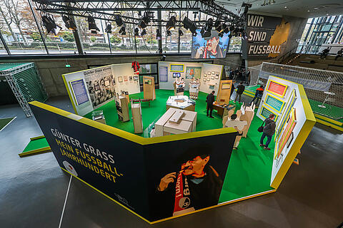 fussballmuseum-guenter-grass-ausstellung-arena.jpg