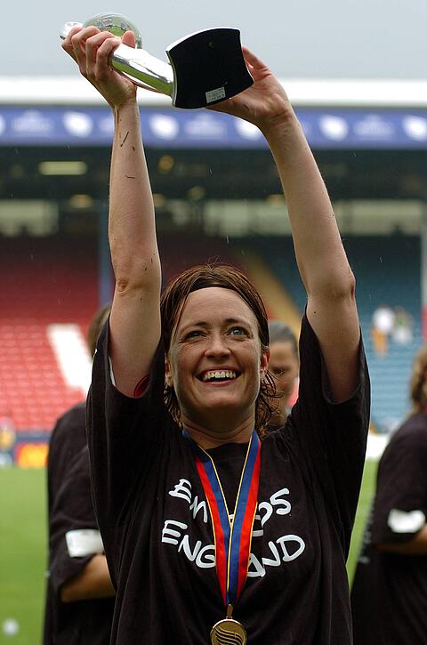 fussballmuseum-hall-of-fame-renate-lingor3.jpg