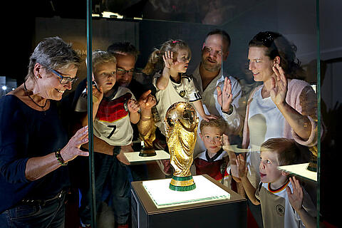 220329-DFM-Osterferi_Familienfuehrung.jpg