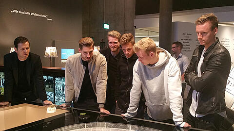 julian-brandt-da-besuch-nationalmannschaft.jpg