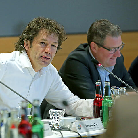 q-hall-of-fame-jury-k6.jpg