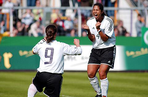 fussballmuseum-hall-of-fame-steffi-jones1.jpg