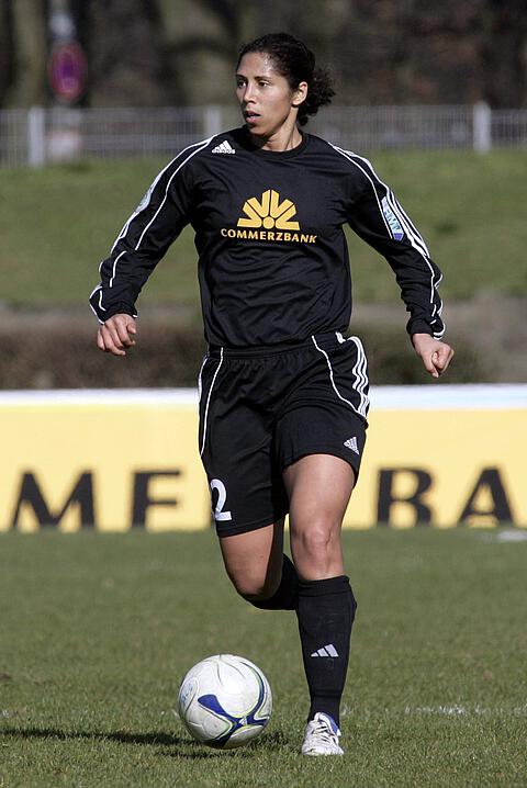 fussballmuseum-hall-of-fame-steffi-jones3.jpg