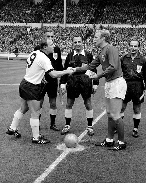 dfm-hall-of-fame-uwe-seeler-detailfoto4.jpg