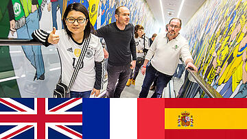 Internationale Gäste sitzen auf der Trainerbank im Bereich Goldene Generation