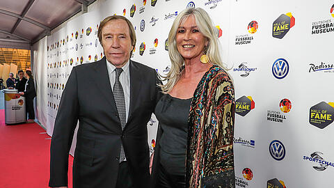 guenter-netzer-2-elvira-netzer-hall-of-fame-roter-teppich.jpg