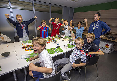 0522_Kindergeburtstag_Fussballmuseum_Schuetze_024.jpg