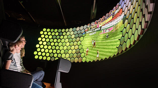 fussballmuseum-ausstellung-360-grad-bundesliga-show-spiel.jpg