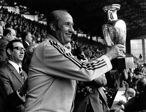 fussballmuseum-hall-of-fame-helmut-schoen1.jpg