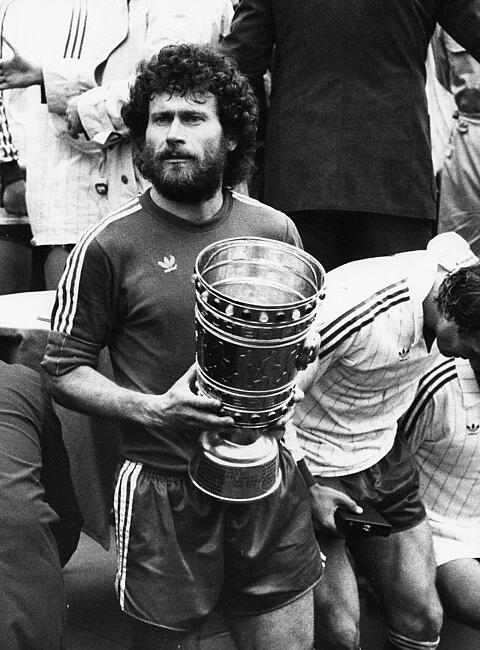 dfm-hall-of-fame-paul-breitner-detailfoto6.jpg