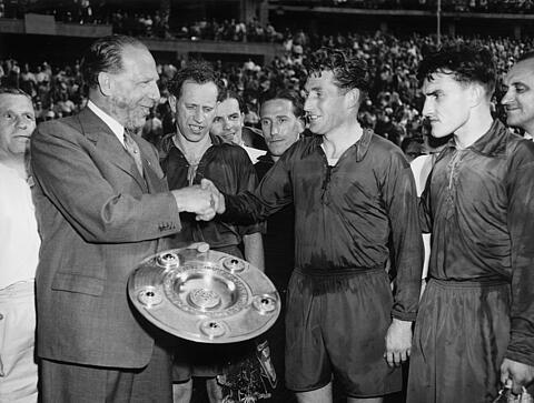 dfm-hall-of-fame-fritz-walter-detailfoto1.jpg