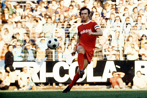 dfm-hall-of-fame-franz-beckenbauer-detailfoto3-2.jpg