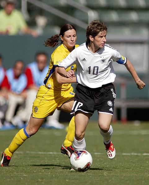 fussballmuseum-hall-of-fame-bettina-wiegmann3.jpg