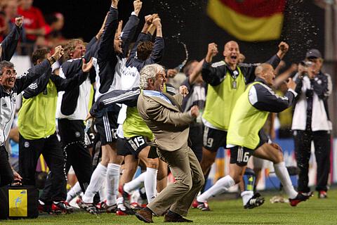 rudi-voeller-hall-of-fame4.jpg